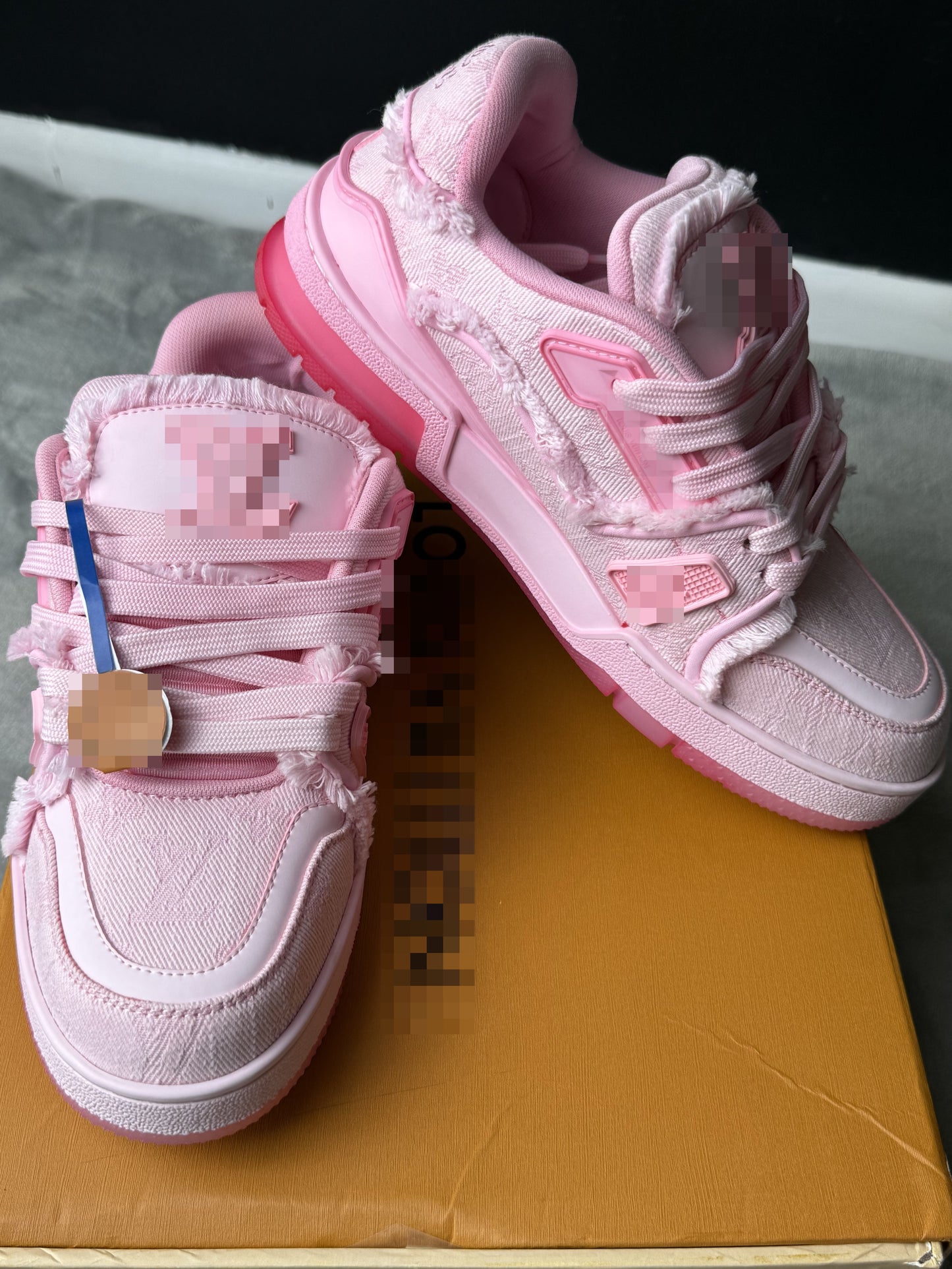 LV-Pink