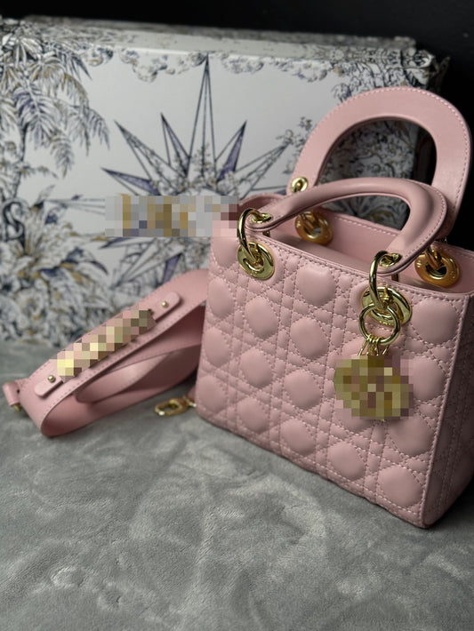 CD-Pink Purse