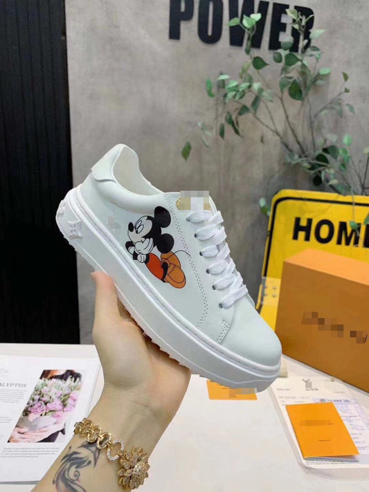 M- shoes